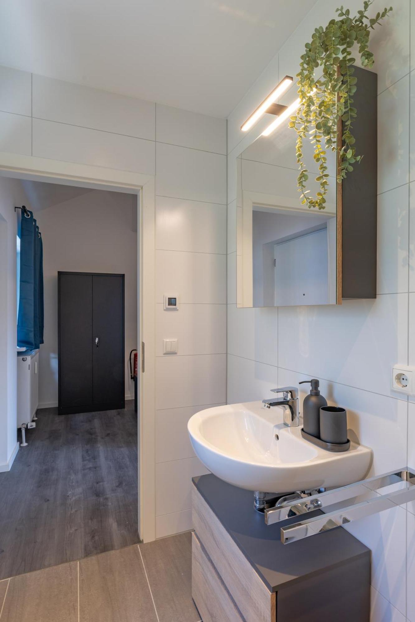 Sweethome - Maisonette Apartment, Parkplatz, Wifi, Naehe Zentrum Fuerstenfeldbruck Exterior foto