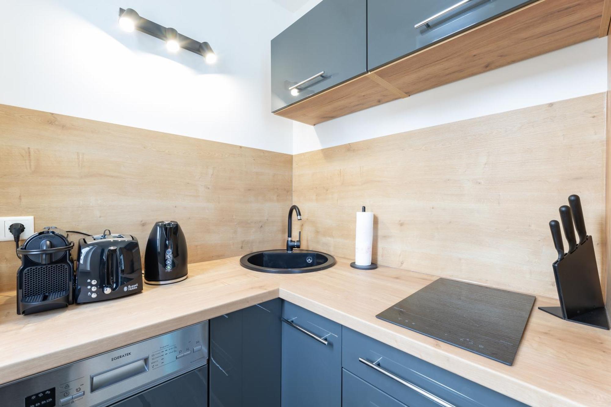 Sweethome - Maisonette Apartment, Parkplatz, Wifi, Naehe Zentrum Fuerstenfeldbruck Exterior foto